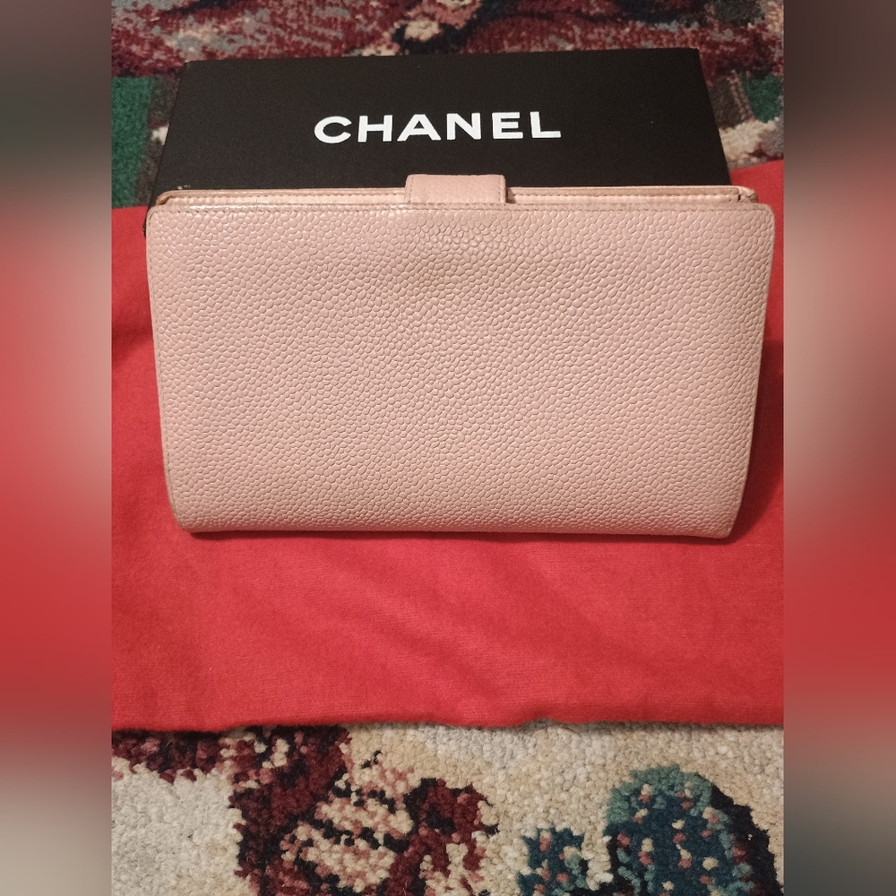 Chanel Vintage Caviar Leather Wallet EUC - Picture 2 of 16